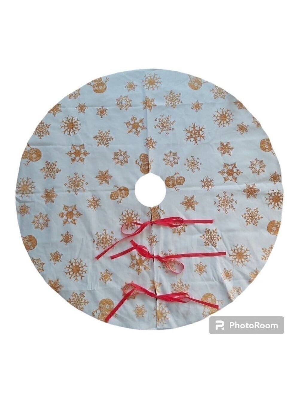 Nwot Medium White Christmas Tree Skirt With Gold Snowmen And Gold Snowflakes
